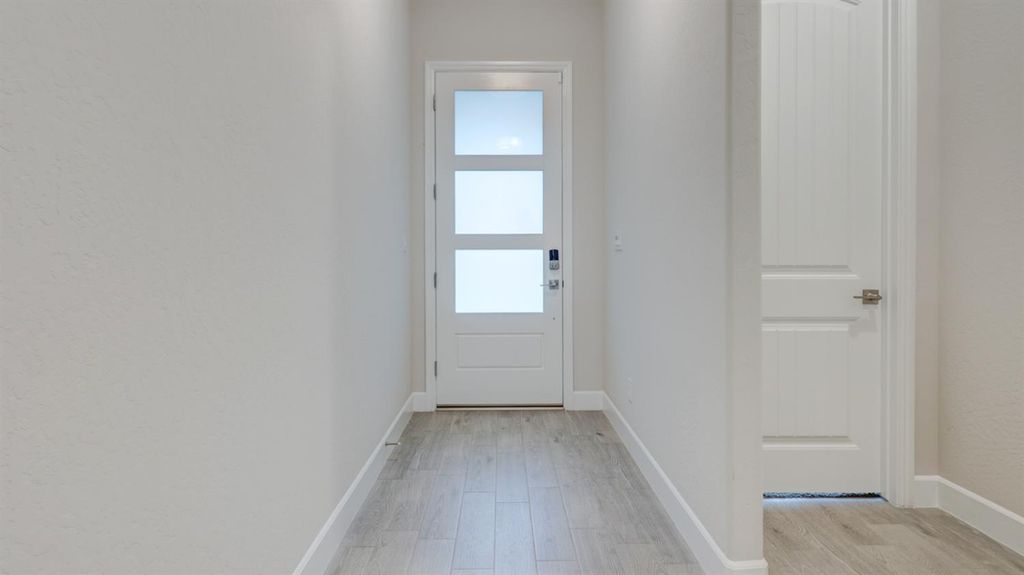 Image 29 of property listing at 935 Talus Way S, Madera, CA 93636