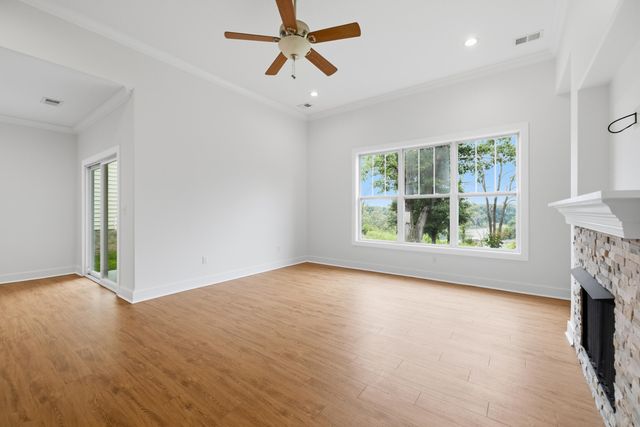 370 Persimmon Way, Harrodsburg, KY 40330