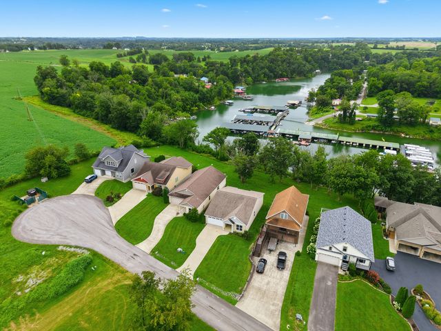370 Persimmon Way, Harrodsburg, KY 40330