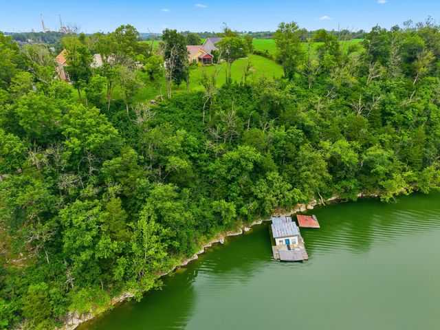 370 Persimmon Way, Harrodsburg, KY 40330