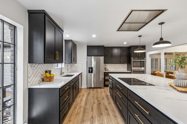 9216 Middle Glen Drive, Dallas, TX 75243