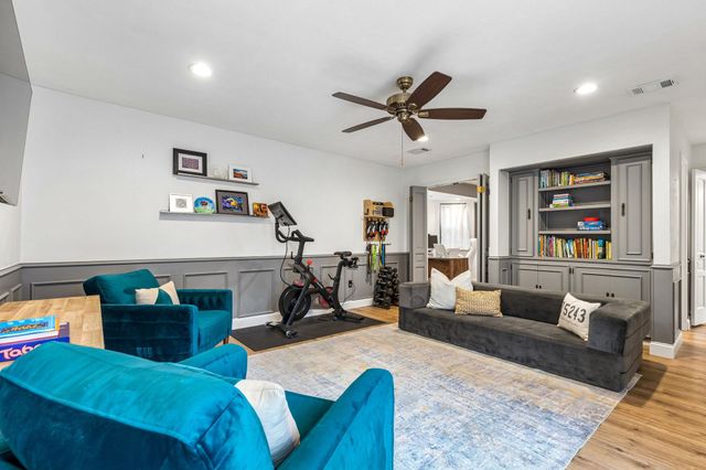 9216 Middle Glen Drive, Dallas, TX 75243