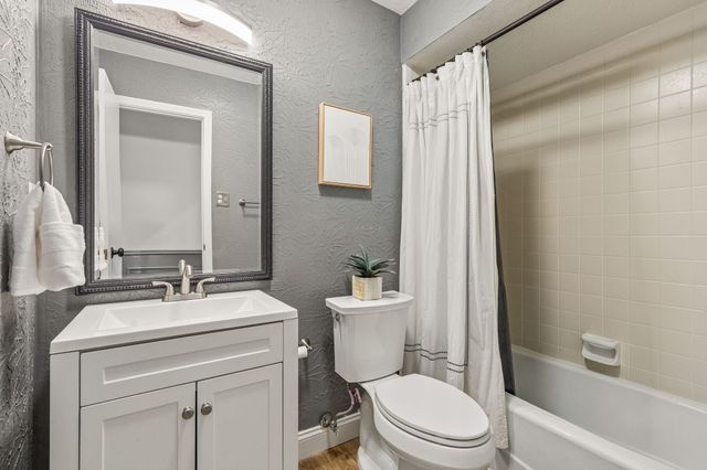 9216 Middle Glen Drive, Dallas, TX 75243