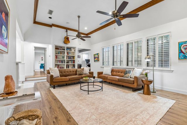 9216 Middle Glen Drive, Dallas, TX 75243