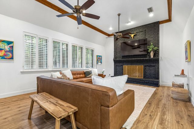 9216 Middle Glen Drive, Dallas, TX 75243