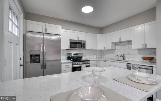 12 BADGER GATE, Catonsville, MD 21228