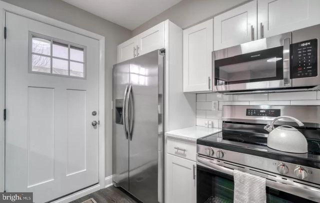 12 BADGER GATE, Catonsville, MD 21228