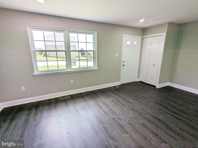 12 BADGER GATE, Catonsville, MD 21228