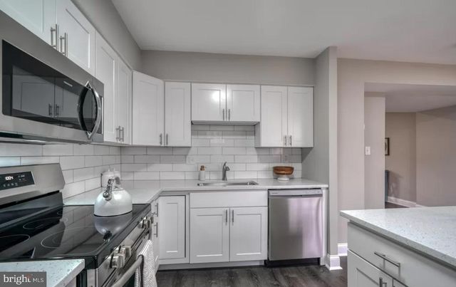 12 BADGER GATE, Catonsville, MD 21228