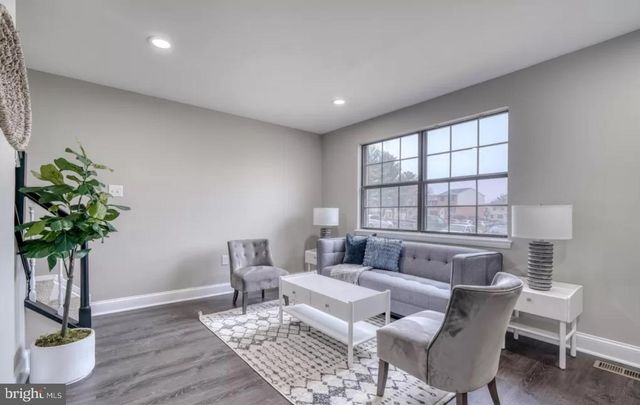 12 BADGER GATE, Catonsville, MD 21228