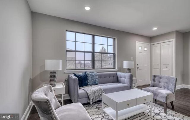 12 BADGER GATE, Catonsville, MD 21228
