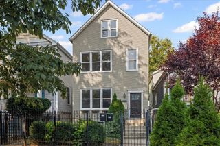 2032 N Whipple Street 2, Chicago, IL 60647