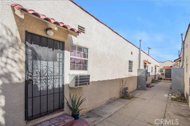 6200 Malabar, Huntington Park, CA 90255