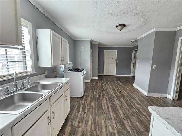 600 Forest Avenue, Mobile, AL 36617