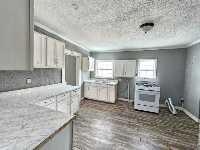 600 Forest Avenue, Mobile, AL 36617