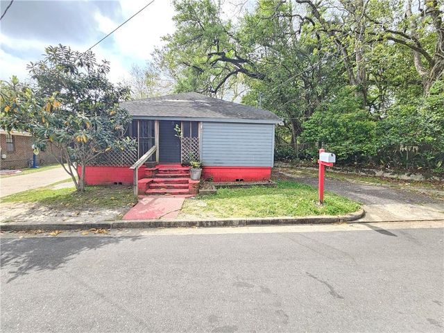 600 Forest Avenue, Mobile, AL 36617