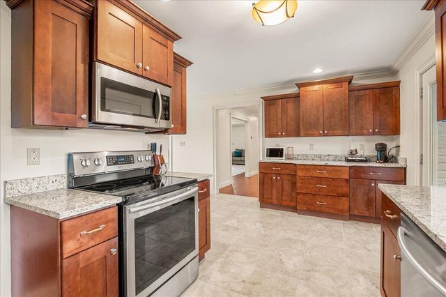 61 Cayenne Lane, London, KY 40741