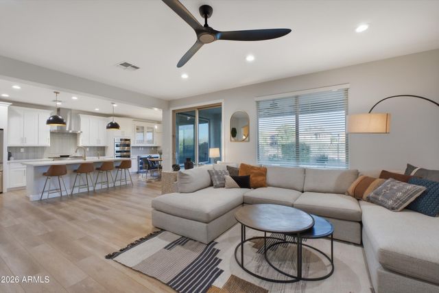 21821 N 38TH Place, Phoenix, AZ 85050