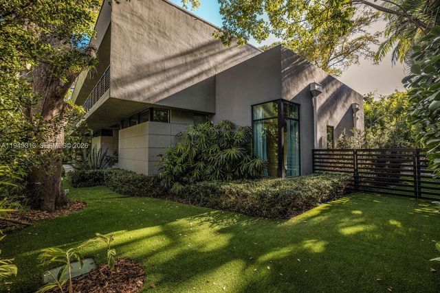 3232 Emathla St, Miami, FL 33133