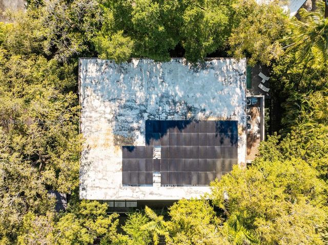 3232 Emathla St, Miami, FL 33133