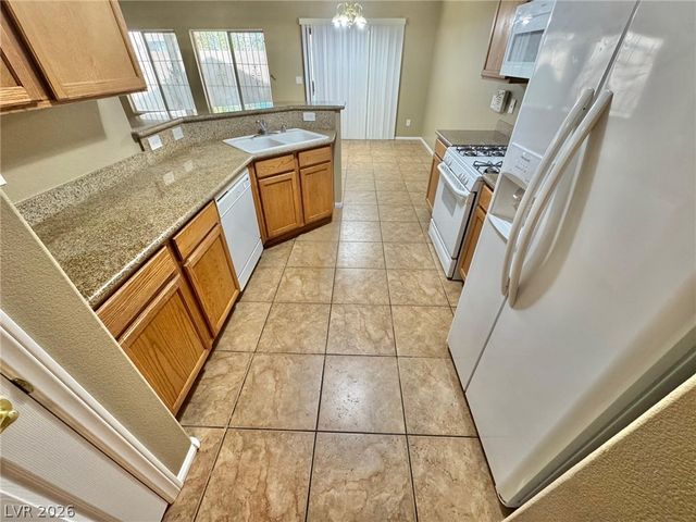 6558 Diamondhead Creek Court, Las Vegas, NV 89122