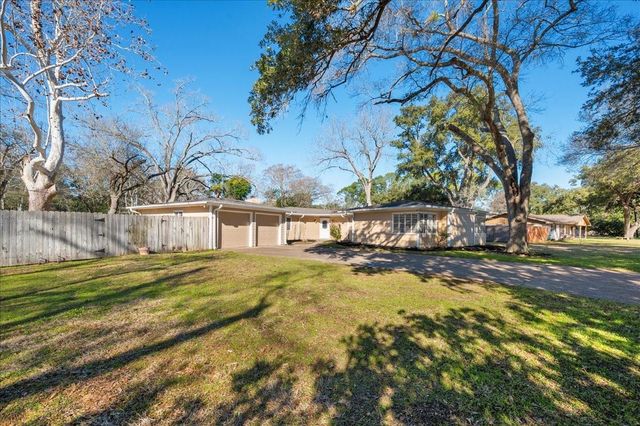 1905 Avenue D, Katy, TX 77493