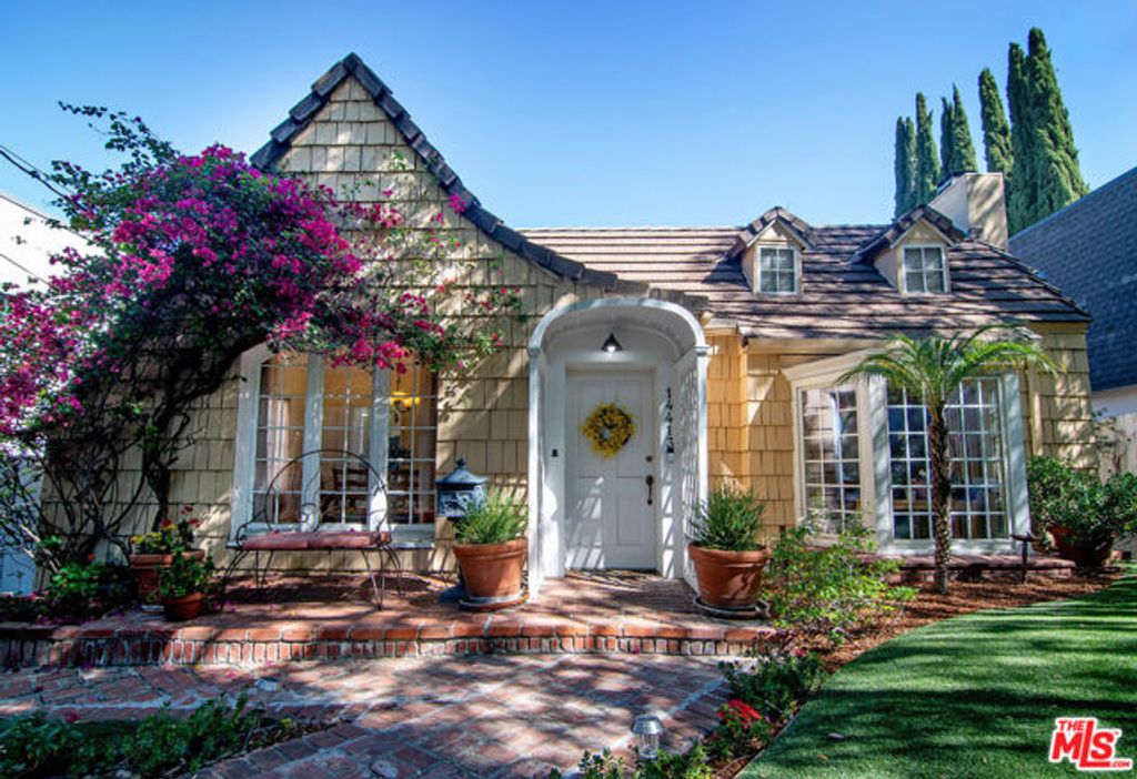 14413 Valley Vista Boulevard, Sherman Oaks, CA 91423