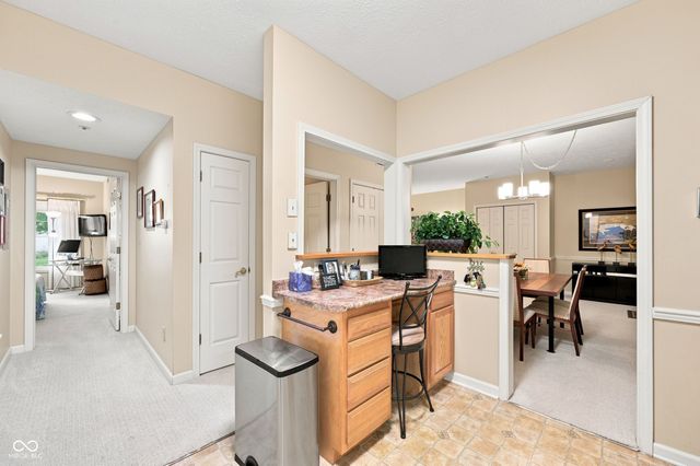 7601 Newport Bay 122, Indianapolis, IN 46240