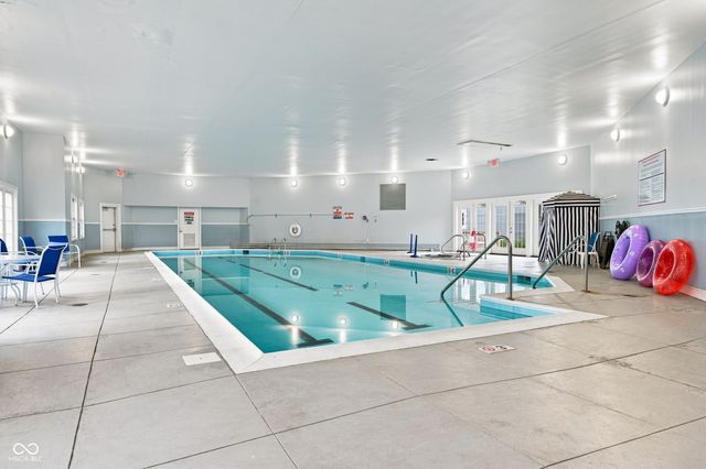 7601 Newport Bay 122, Indianapolis, IN 46240