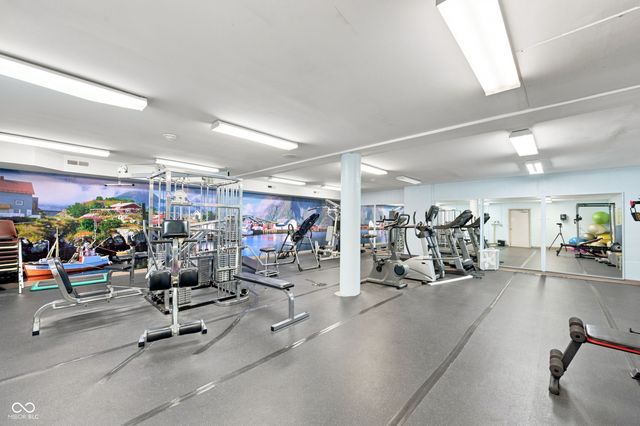 7601 Newport Bay 122, Indianapolis, IN 46240