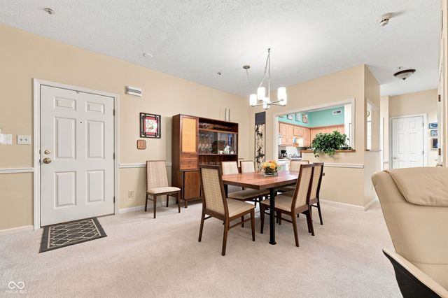7601 Newport Bay 122, Indianapolis, IN 46240