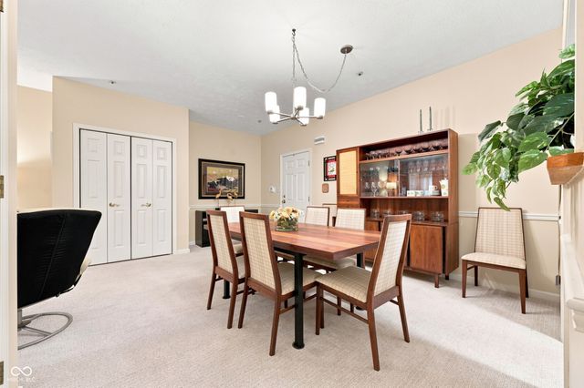 7601 Newport Bay 122, Indianapolis, IN 46240