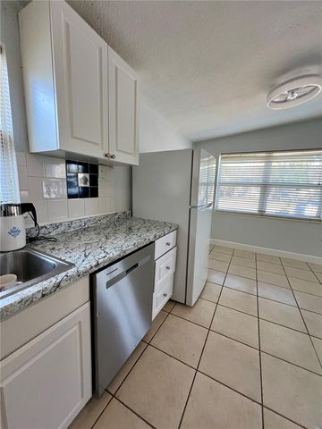 860 49TH AVENUE, St Petersburg, FL 33703