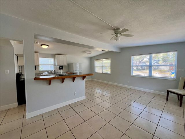 860 49TH AVENUE, St Petersburg, FL 33703