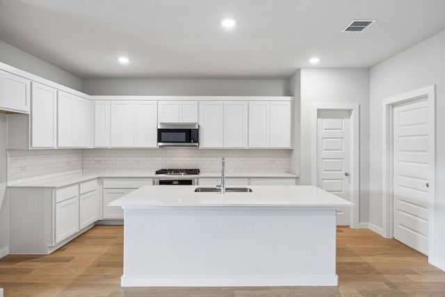 713 Brightstar Drive, Aledo, TX 76008