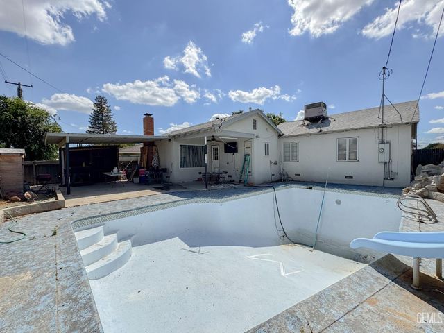 332 Oak Street, Shafter, CA 93263