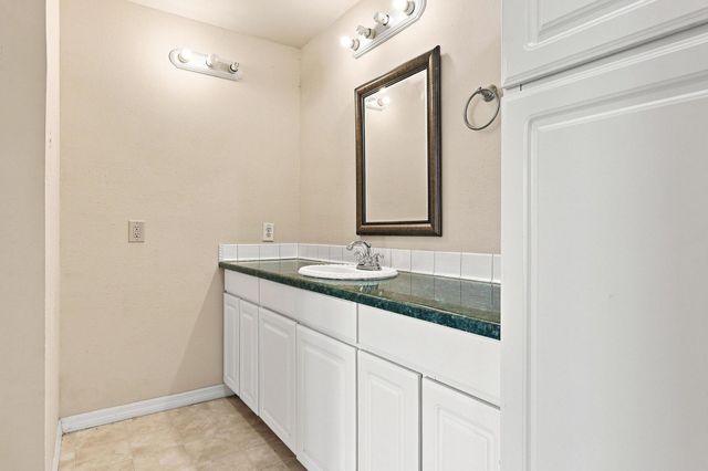 600 W Munson Street, Denison, TX 75020