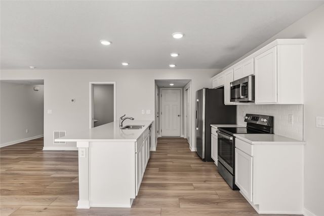 5920 NW 91st Court, Johnston, IA 50131