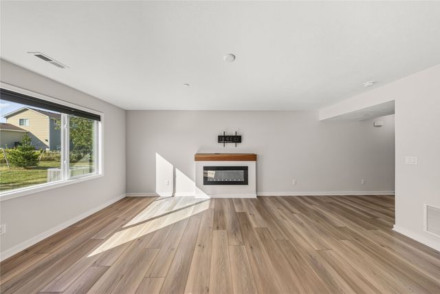 5920 NW 91st Court, Johnston, IA 50131