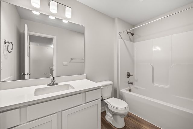 5920 NW 91st Court, Johnston, IA 50131