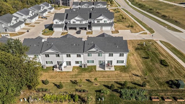 5920 NW 91st Court, Johnston, IA 50131