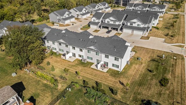 5920 NW 91st Court, Johnston, IA 50131