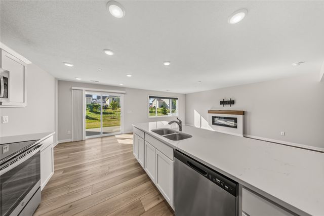 5920 NW 91st Court, Johnston, IA 50131