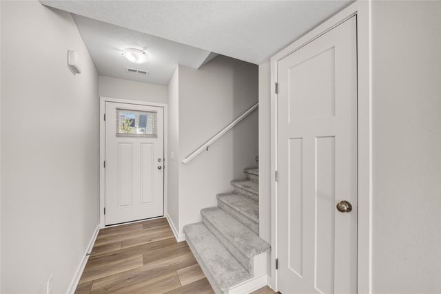 5920 NW 91st Court, Johnston, IA 50131