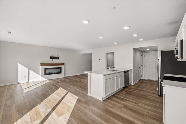 5920 NW 91st Court, Johnston, IA 50131