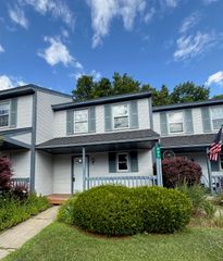 221 Lyman Mdw Unit P2, Hinesburg, VT 05461