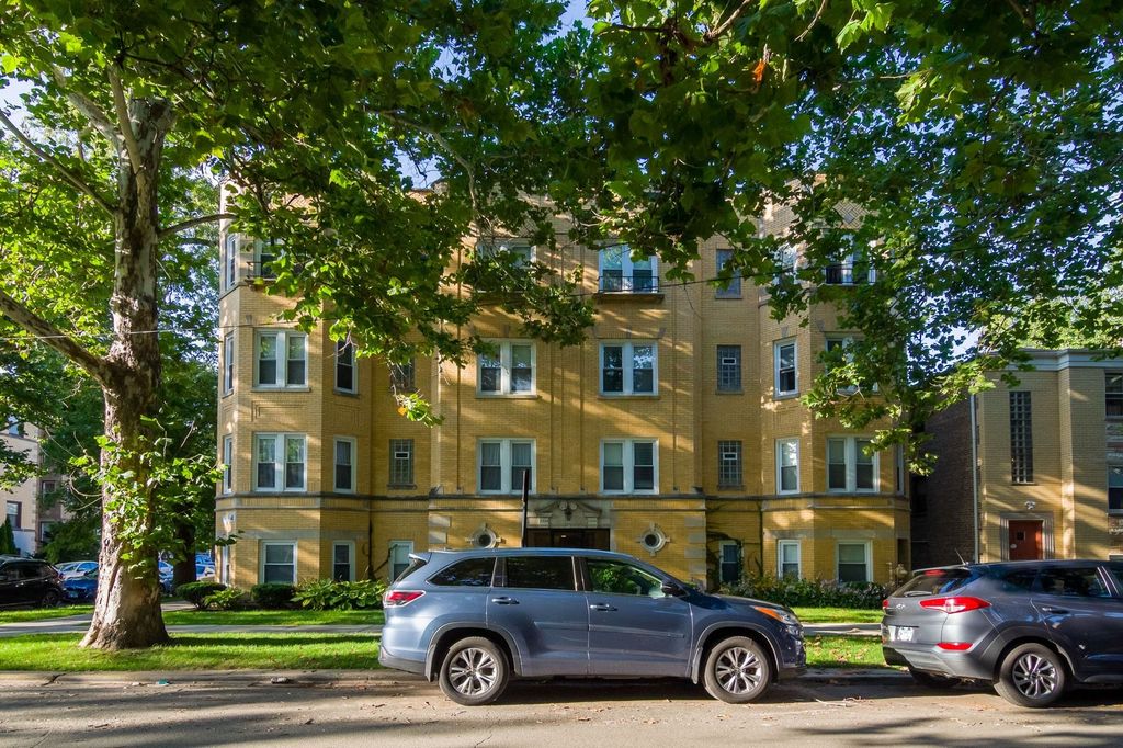 6501 N CLAREMONT Avenue 2, Chicago, IL 60645