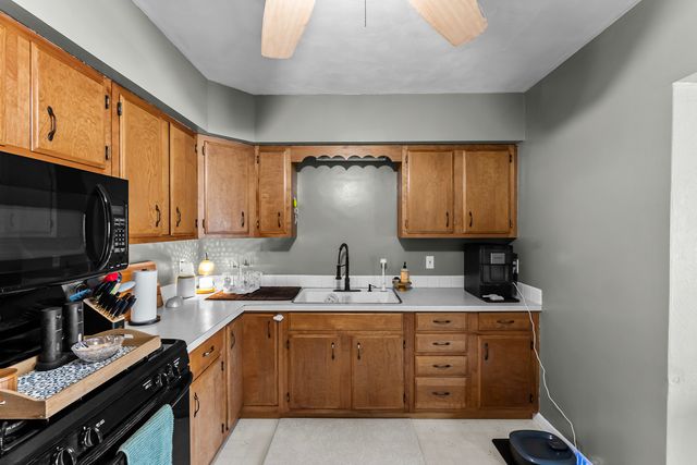 1614 W Hayes Street, Davenport, IA 52804
