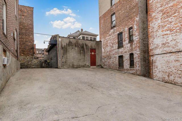 210 W 179th Street, Bronx, NY 10453