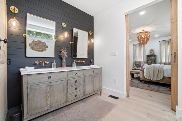 26 South Street, Harveysburg, OH 45032